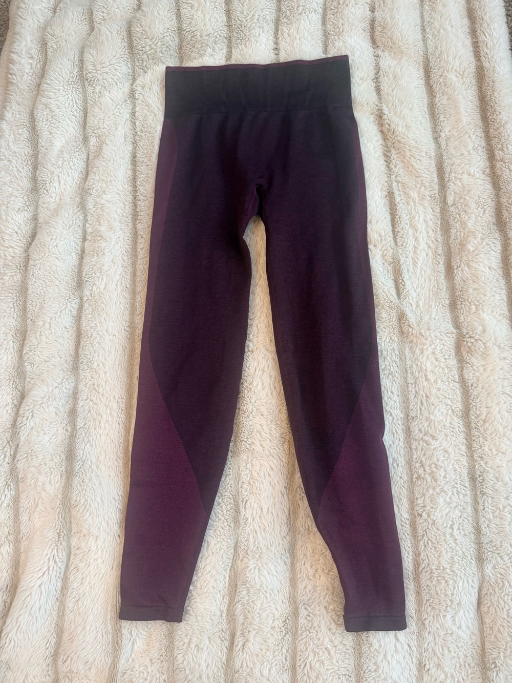 Victoria’s Secret PINK Seamless Leggings Size Small Plum Burgundy Colorblock